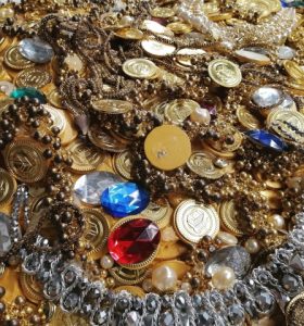 基隆當舖《榮華行銷理財中心》